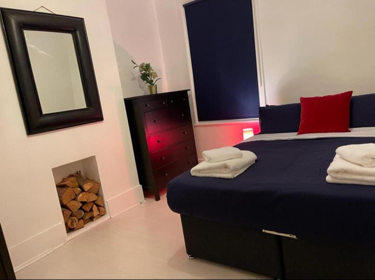 Lovely Large London Apartment Near Stratford Exteriör bild