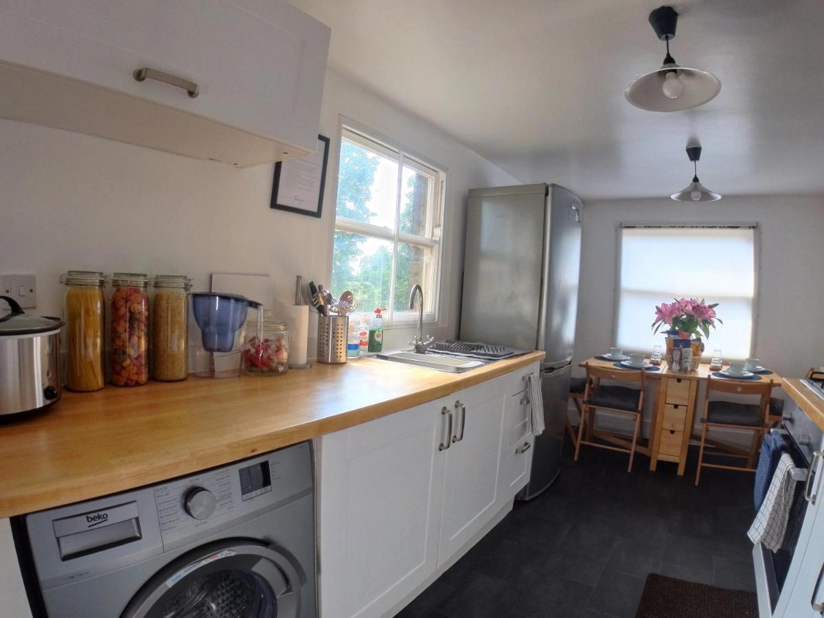 Lovely Large London Apartment Near Stratford Exteriör bild